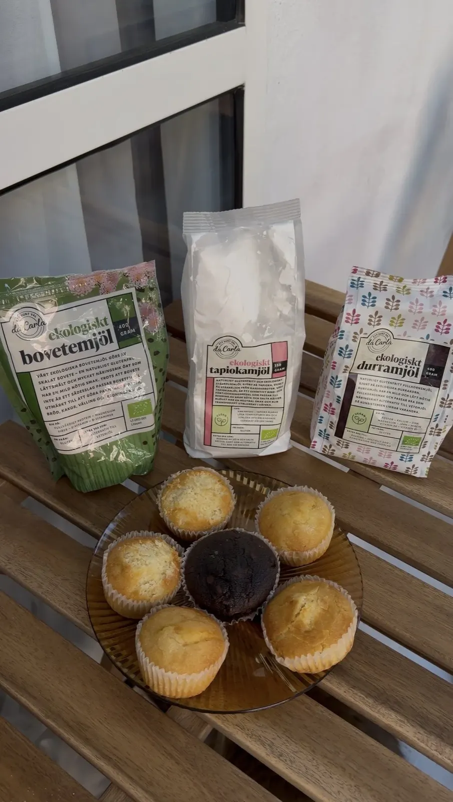 glutenfria vanilj och chokladmuffins